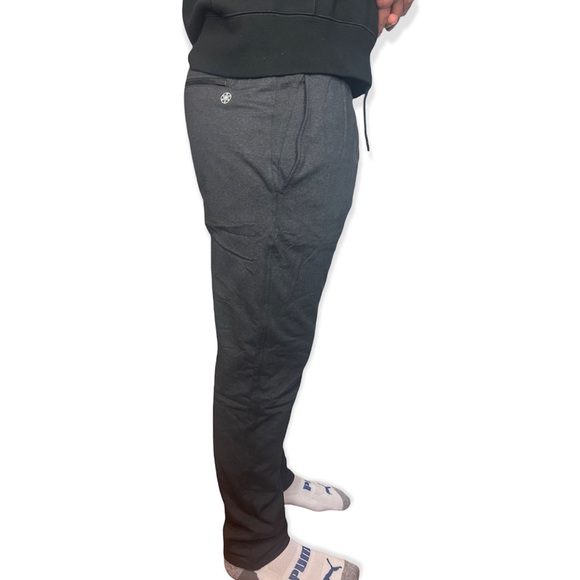 NEW GAIAM MENS YOGA WORKOUT SLIM FIT PANTS JOGGERS SMALL - Picture 2 of 4